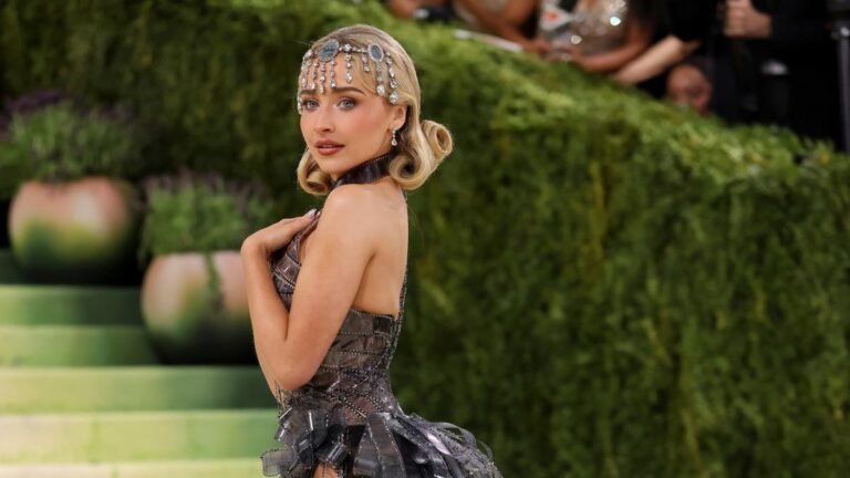 Sabrina Carpenter obtiene una orden de alejamiento de cinco años