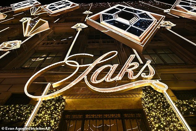 Saks dévoile un nouveau nom après sa sortie de faillite