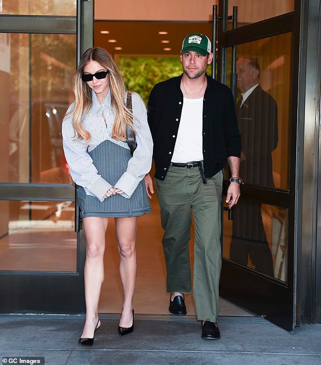 Scooter Braun et Sidney Sweeney risquent de tomber sur Taylor