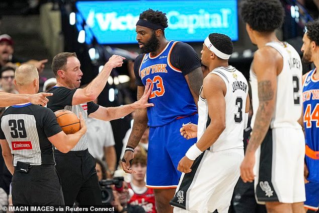 Skip Bayless et les fans de la NBA sont critiqués