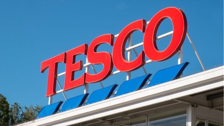 Tesco descarta miles de servidores de VMware y culpa al