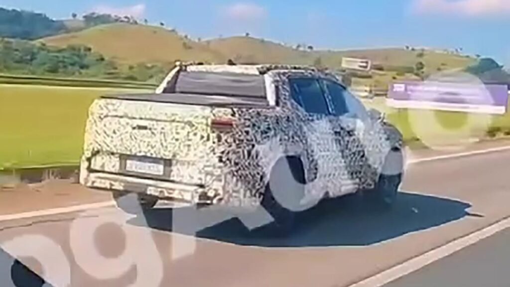 Toyota Corolla Cross Ute espiado en Brasil