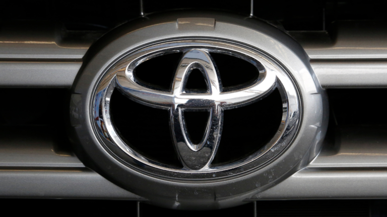 Toyota y Lexus retiraron del mercado miles de vehículos por