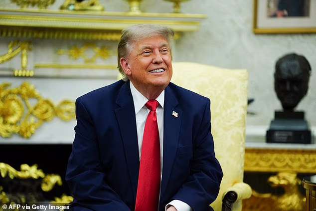 Trump incite les Républicains à se rendre quelques heures après