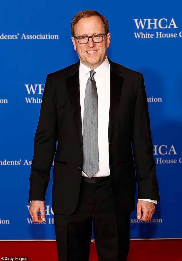 Trump menace la star d'ABC pour avoir "tenté d'arracher un
