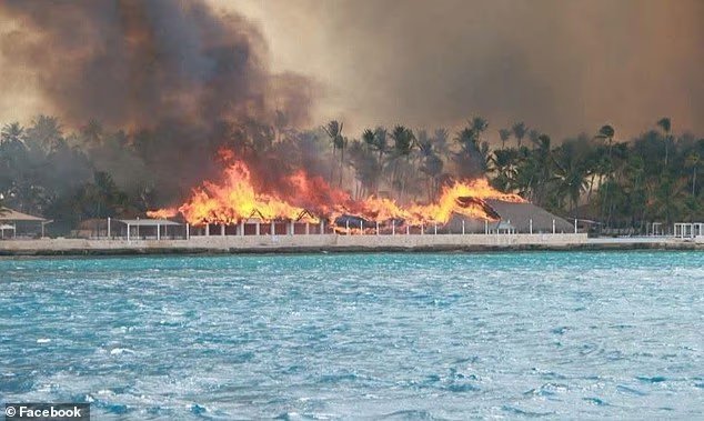 Un incendie massif se déclare dans une station balnéaire de