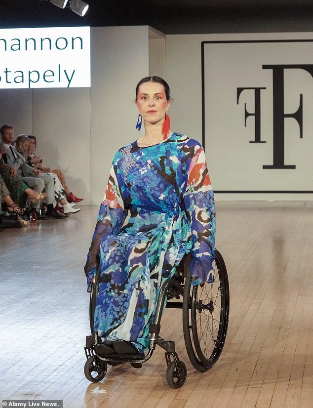 Un mannequin handicapé affirme que British Airways l'a empêchée de