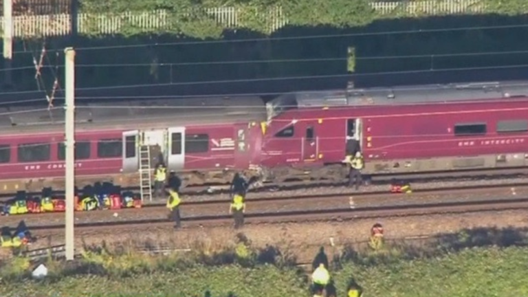 Un muerto y 89 heridos en una colisión de trenes