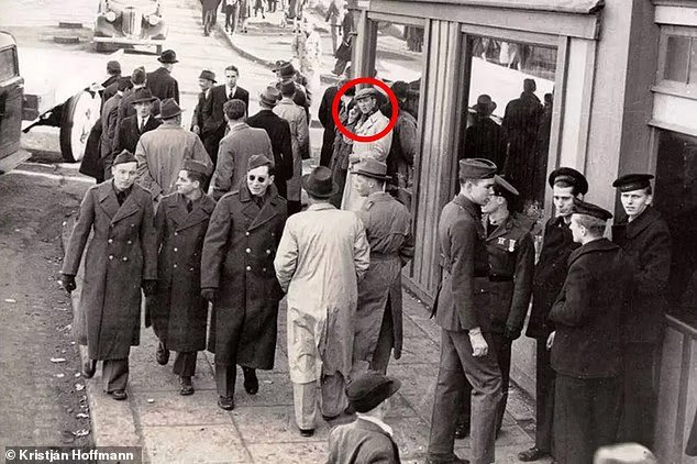 Une horrible photographie de la Seconde Guerre mondiale suscite de