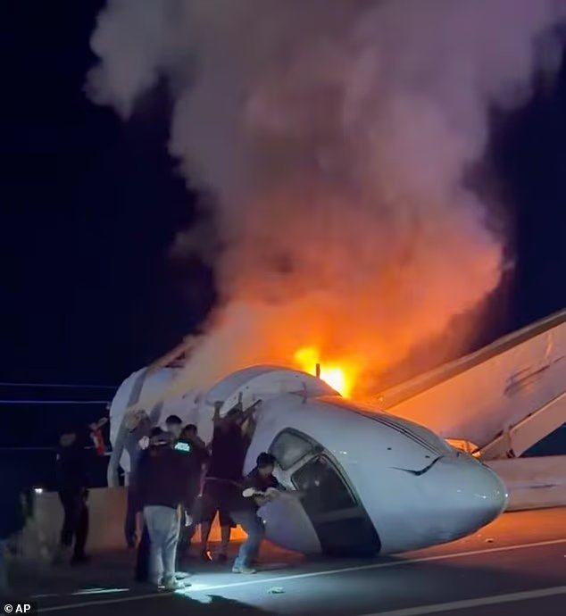 Une personne est morte dans un accident d'avion enflammé sur