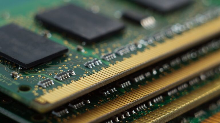 ¿Una solución para RAM-aggedon? AMD compra una startup para convertir