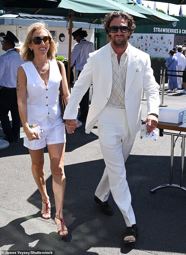 Aaron Taylor-Johnson, 36 ans, et sa femme Sam, 59 ans,