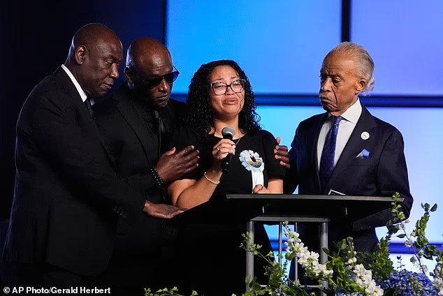 Al Sharpton et Tyler Perry offrent une récompense de 100