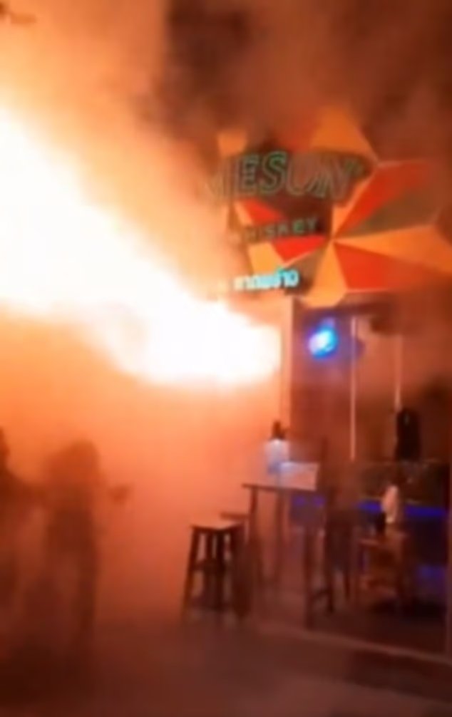 Au moins 27 morts dans l'incendie massif d'un pub à