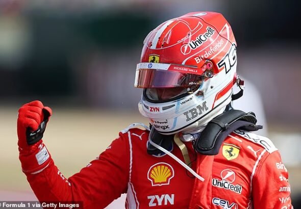 Charles Leclerc GAGNE à Silverstone pour la première fois alors