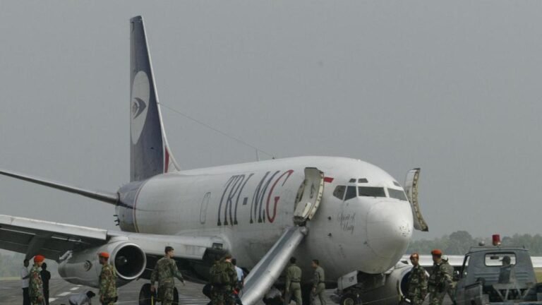 Continúa la búsqueda tras la desaparición de un avión de