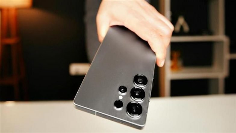 Détails de l'appareil photo du Samsung Galaxy S27 Pro téléchargés