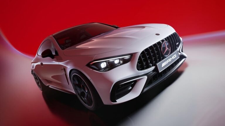El Mercedes-AMG CLE53 Coupe Edition R 2026 trae más equipamiento