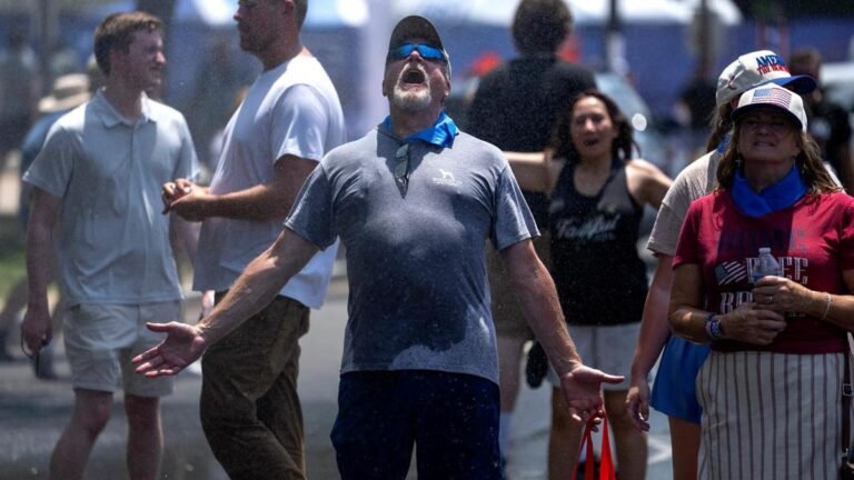 El calor extremo interrumpe las celebraciones del 4 de julio