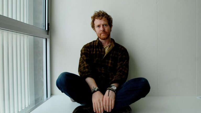 El compositor irlandés ganador del Oscar Glenn Hansard muere en