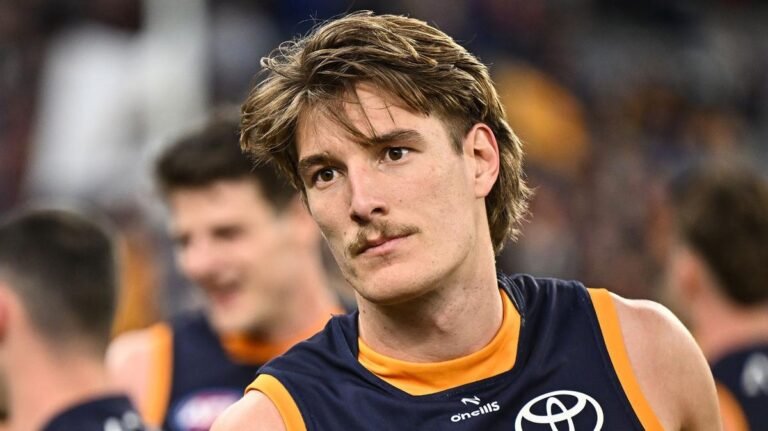 El entrenador de los Crows, Matthew Nix, defiende a Josh