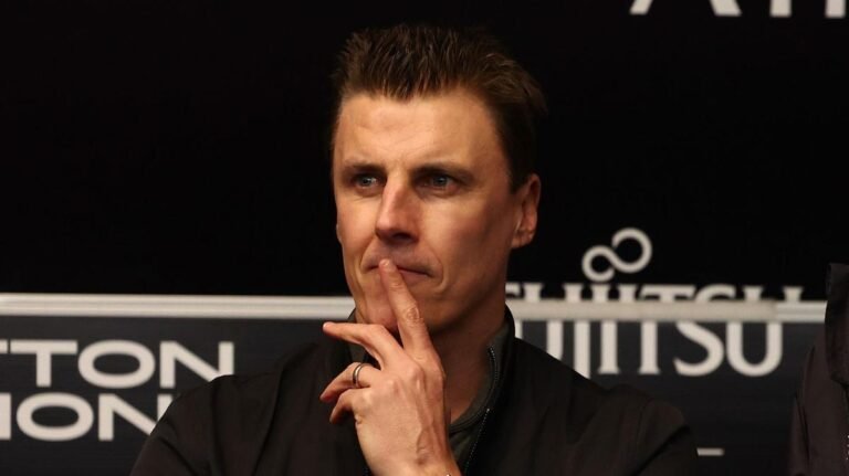 El gran Matthew Lloyd de Essendon ha sido destrozado por