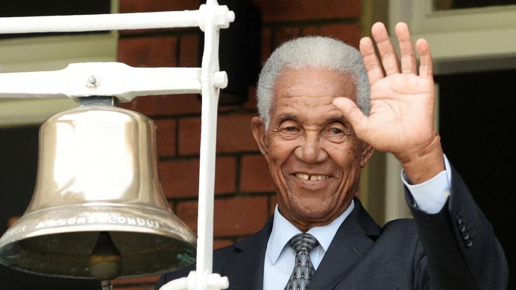 El legendario jugador de críquet de las Indias Occidentales, Sir
