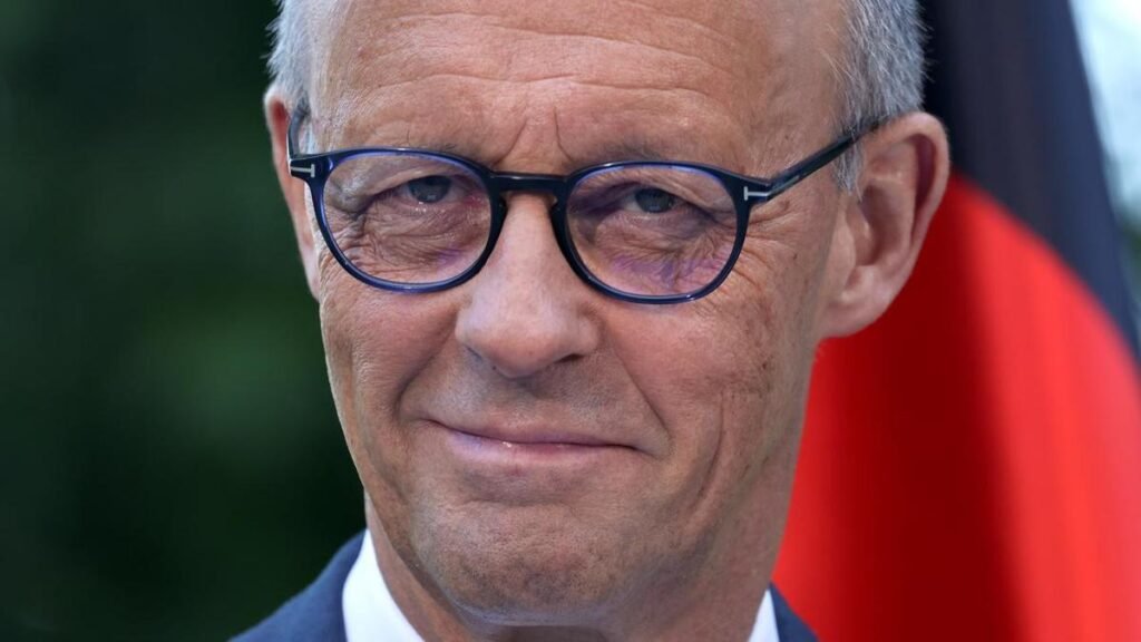 El líder criticado reveló amplias reformas para Alemania
