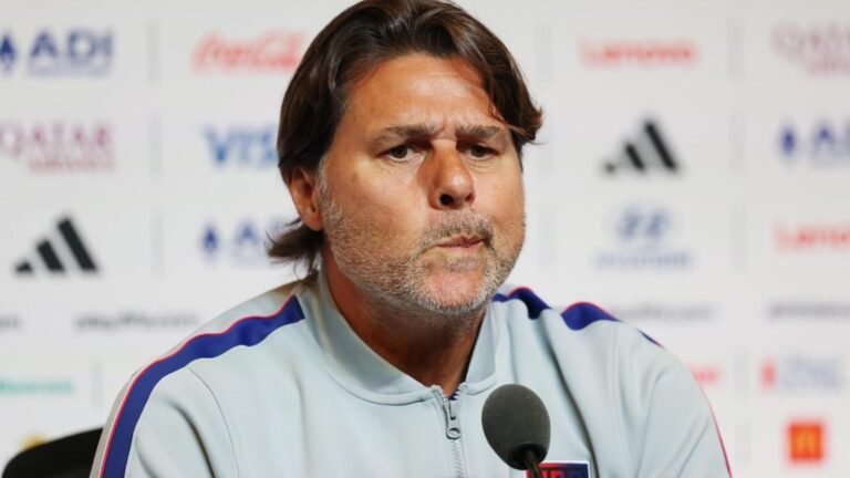 El técnico estadounidense Mauricio Pochettino se disculpa por la 'triste'