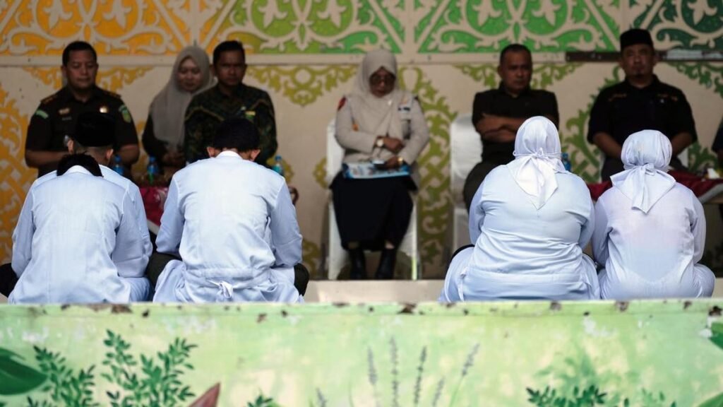 En la provincia indonesia de Aceh, una pareja recibió un