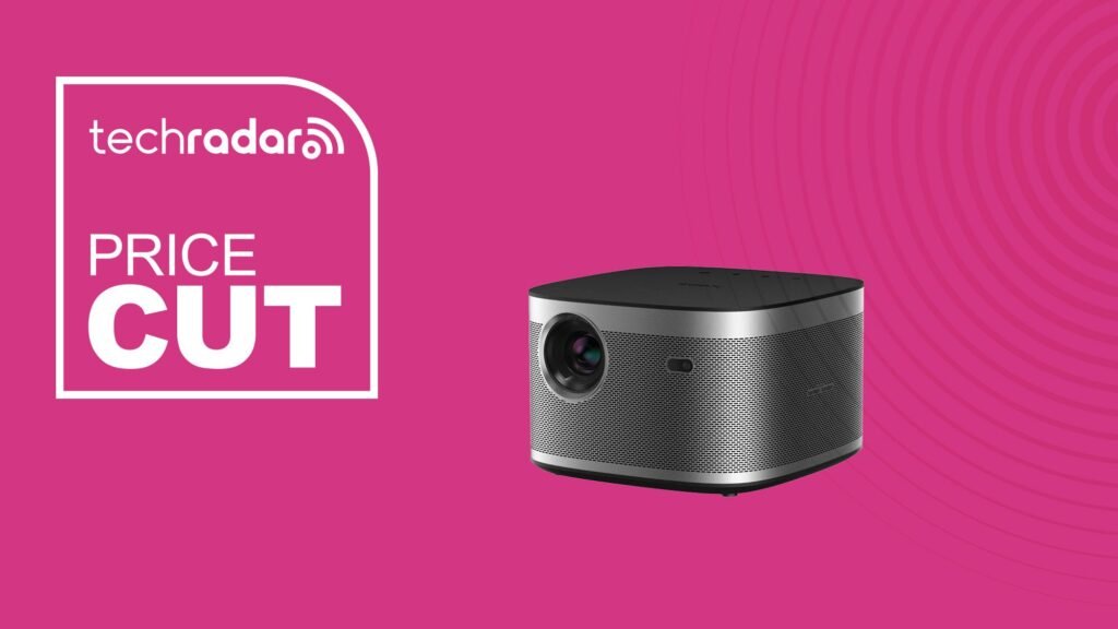 Este proyector inteligente de 1080p con sonido Harman Kardon incorporado