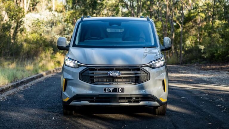 Ford Transit Custom, Transit y Mustang Mach-E retirados del mercado