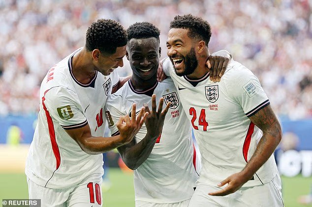 France 4-6 Angleterre : Les Trois Lions remportent la Coupe