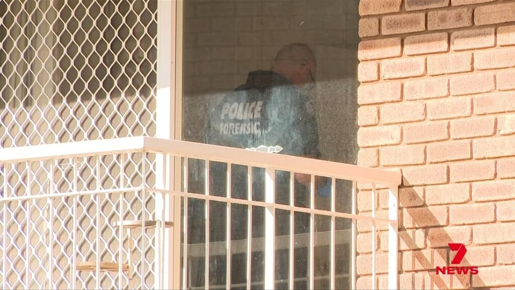 Intrusos desnudos supuestamente irrumpieron en la casa de los Nedlands
