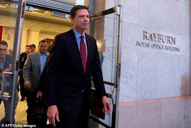 James Comey demande grâce dans l'affaire de « menace de