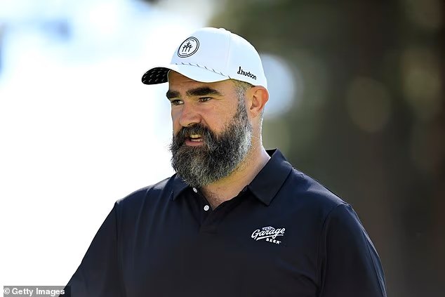 Jason Kelce est le premier à commenter le mariage de