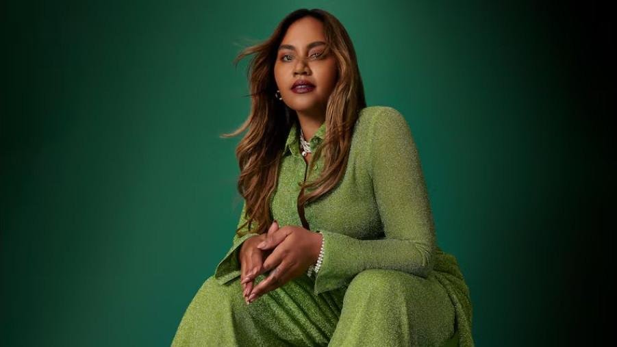 Jessica Mauboy habla sobre la maternidad, su terrible experiencia con