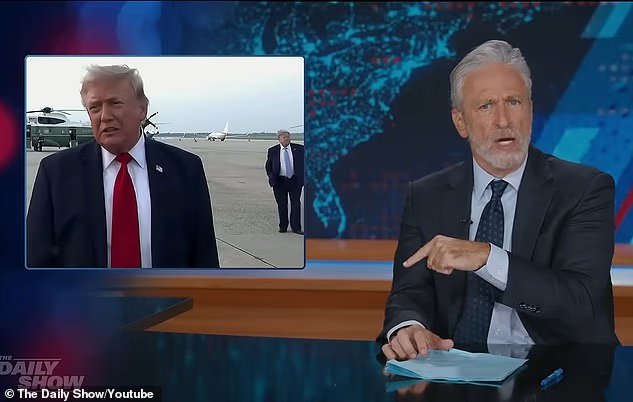 Jon Stewart partage une étonnante théorie du complot après avoir