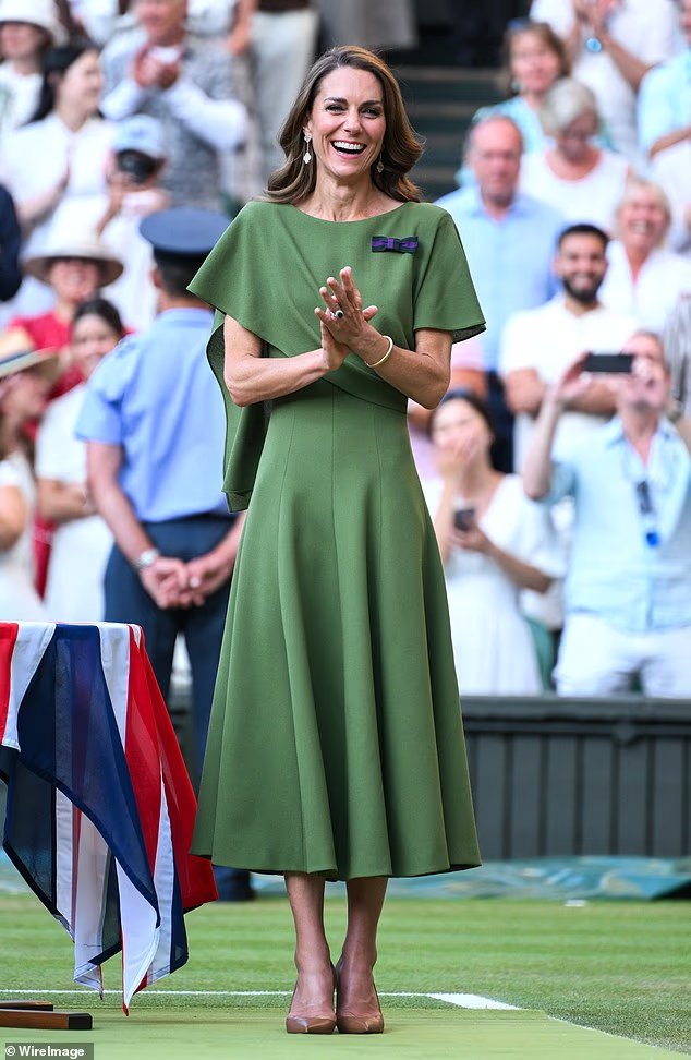 Kate brille en vert ! La princesse de Galles respirait