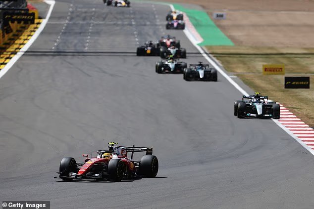 Kimi Antonelli remporte la course de sprint du Grand Prix