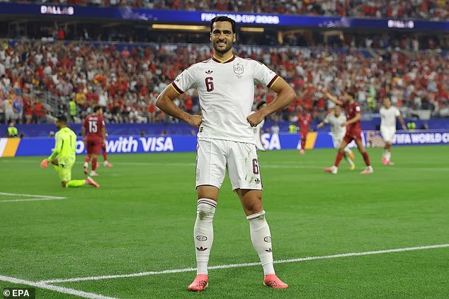 L'Espagne a stupéfié le Portugal alors que le dernier but
