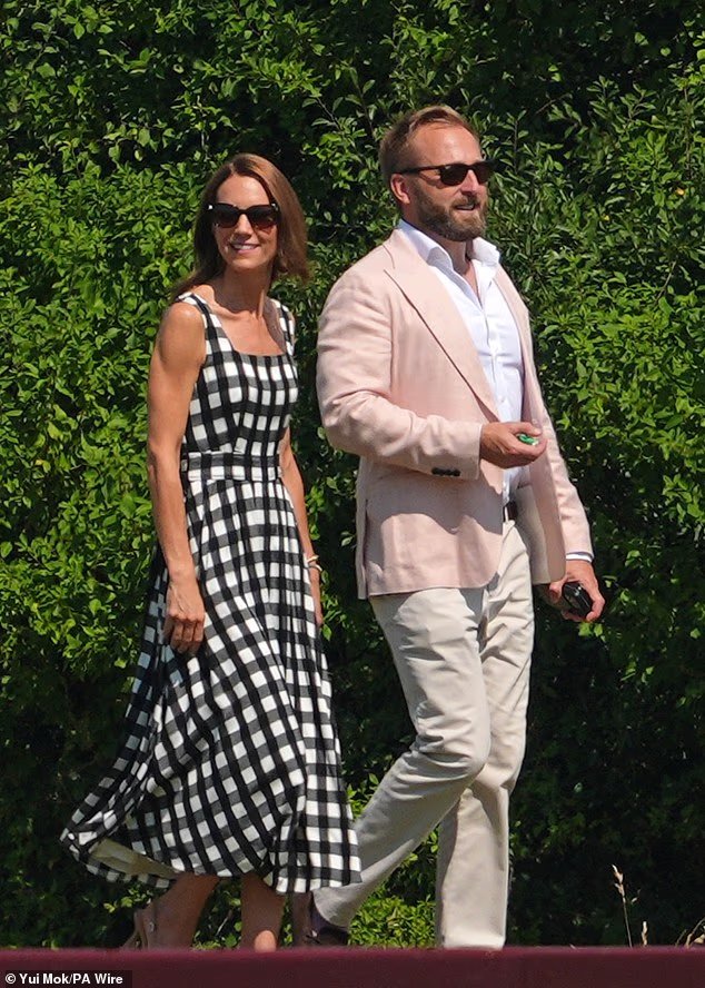 La Princesse du Polo est de retour ! Kate enfile