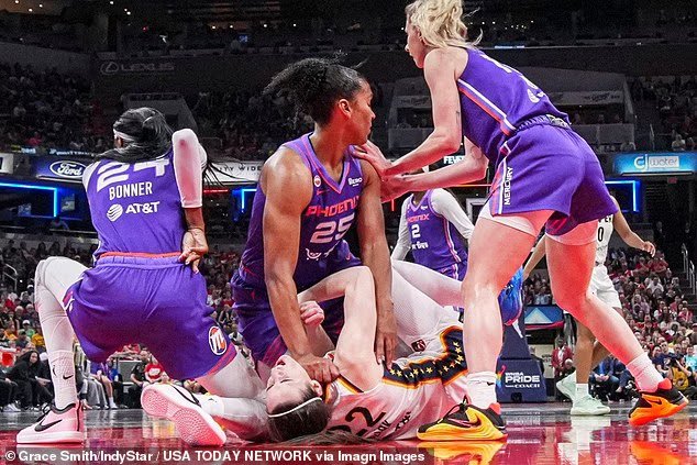 La joueuse de la WNBA suspendue pour avoir frappé Kaitlyn