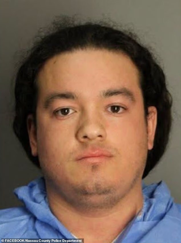 La police affirme qu'un professeur de musique de Long Island