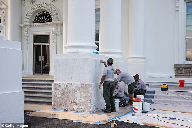 La précipitation de Trump pour « restaurer » la Maison