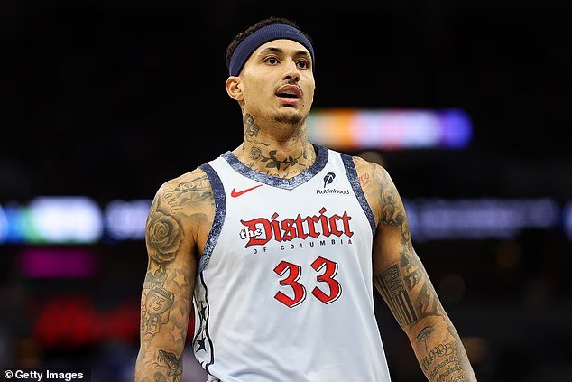 La star de la NBA lance une attaque féroce contre