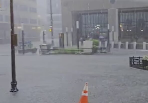 La tempête frappe New York à 24 heures de la