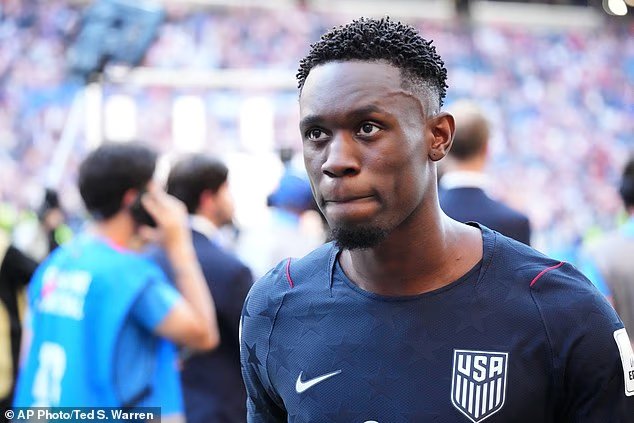L'attaquant américain Folarin Balogun brise le silence sur le scandale