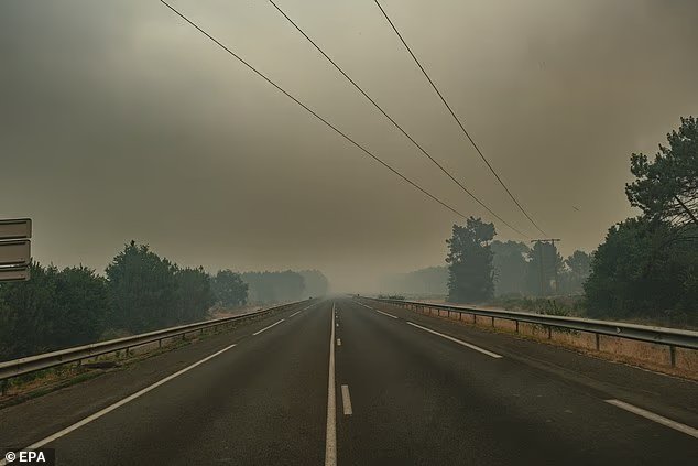 L'autoroute des millionnaires vers l'enfer : des centaines de maisons de