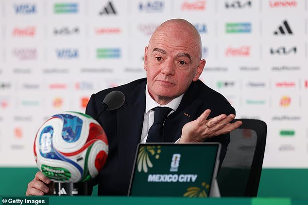 Le chef de la FIFA, Gianni Infantino, s'en prend à